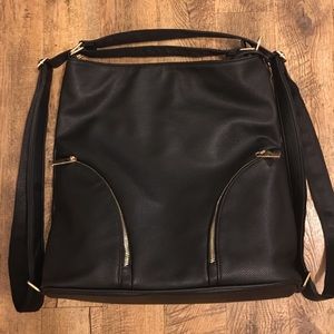 Convertible shoulder bag or backpack